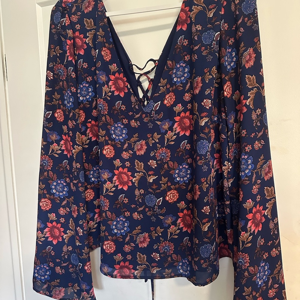 American Eagle Floral V-Neck Blouse